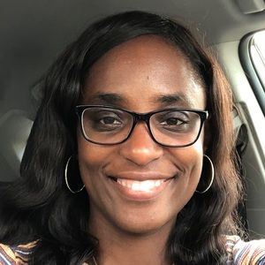 Meet your Posher, Lori